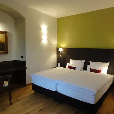 Bed & Breakfast Garni Schloss Schoenberg Bad Brambach