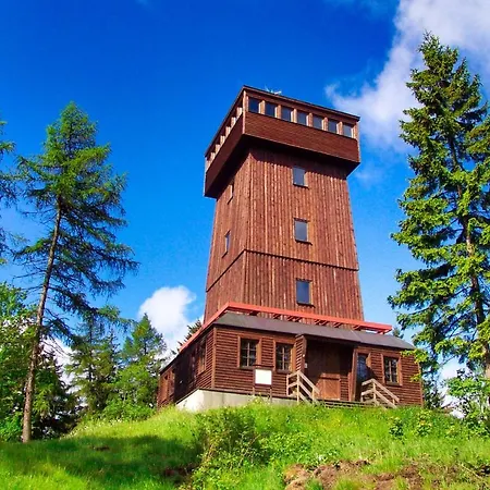 Bed & Breakfast Garni Schloss Schoenberg 4*