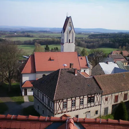 Bed & Breakfast Garni Schloss Schoenberg 4*