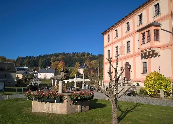 فندق مبيت وإفطار Garni Schloss Schoenberg