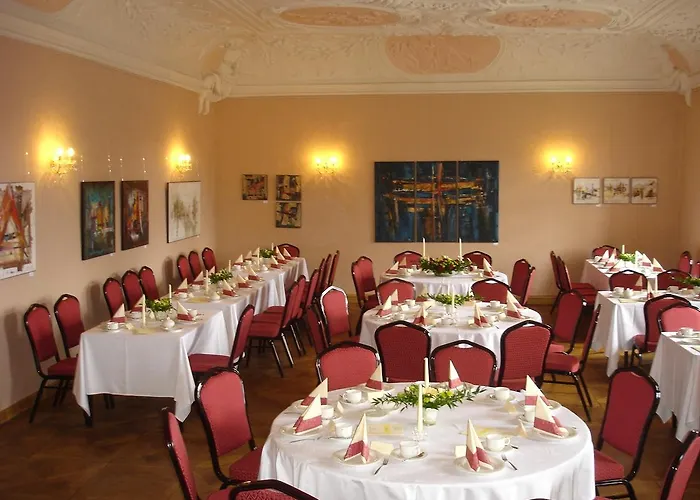 فندق مبيت وإفطار Garni Schloss Schoenberg 3*